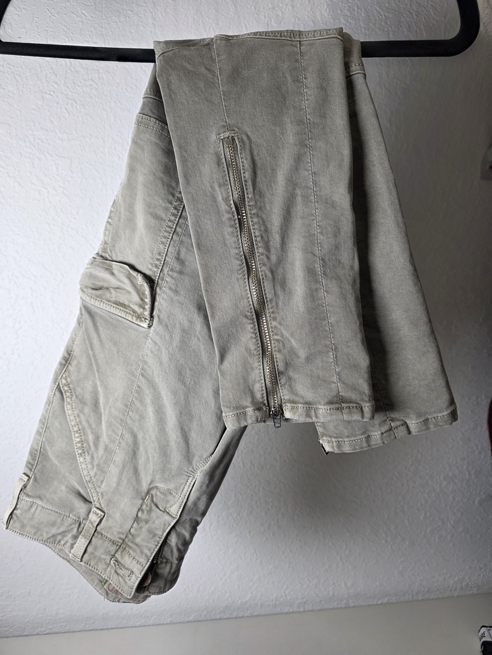 J Brand Women’s Cargo Skinny Jeans in Olive